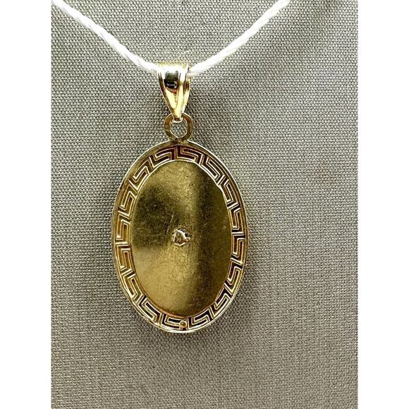 14K Yellow Gold Virgin Mary Religious Oval Pendant (17284) - Picture 3 of 7